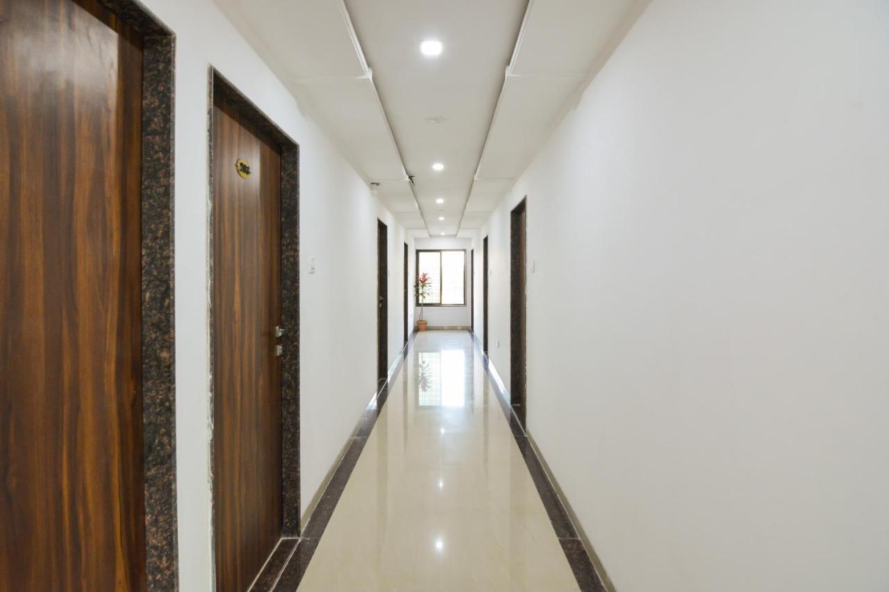 Sukrangu Palace Hotel เชอร์ดี ภายนอก รูปภาพ