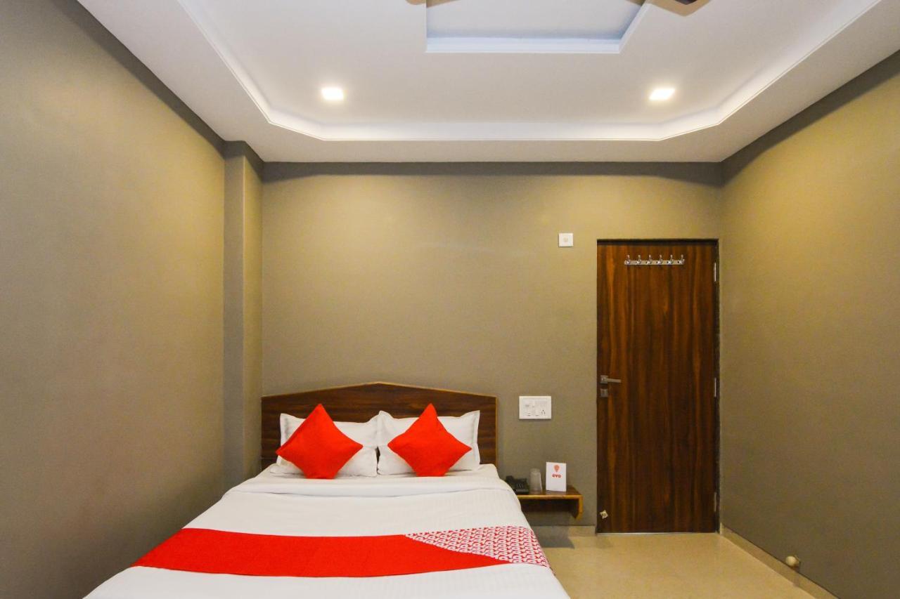 Sukrangu Palace Hotel เชอร์ดี ภายนอก รูปภาพ